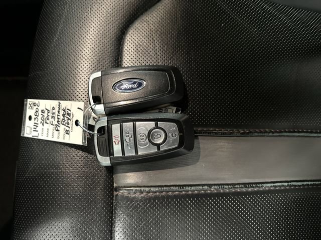 Certified 2018 Ford F350 Platinum w/ Platinum Ultimate Package image 31