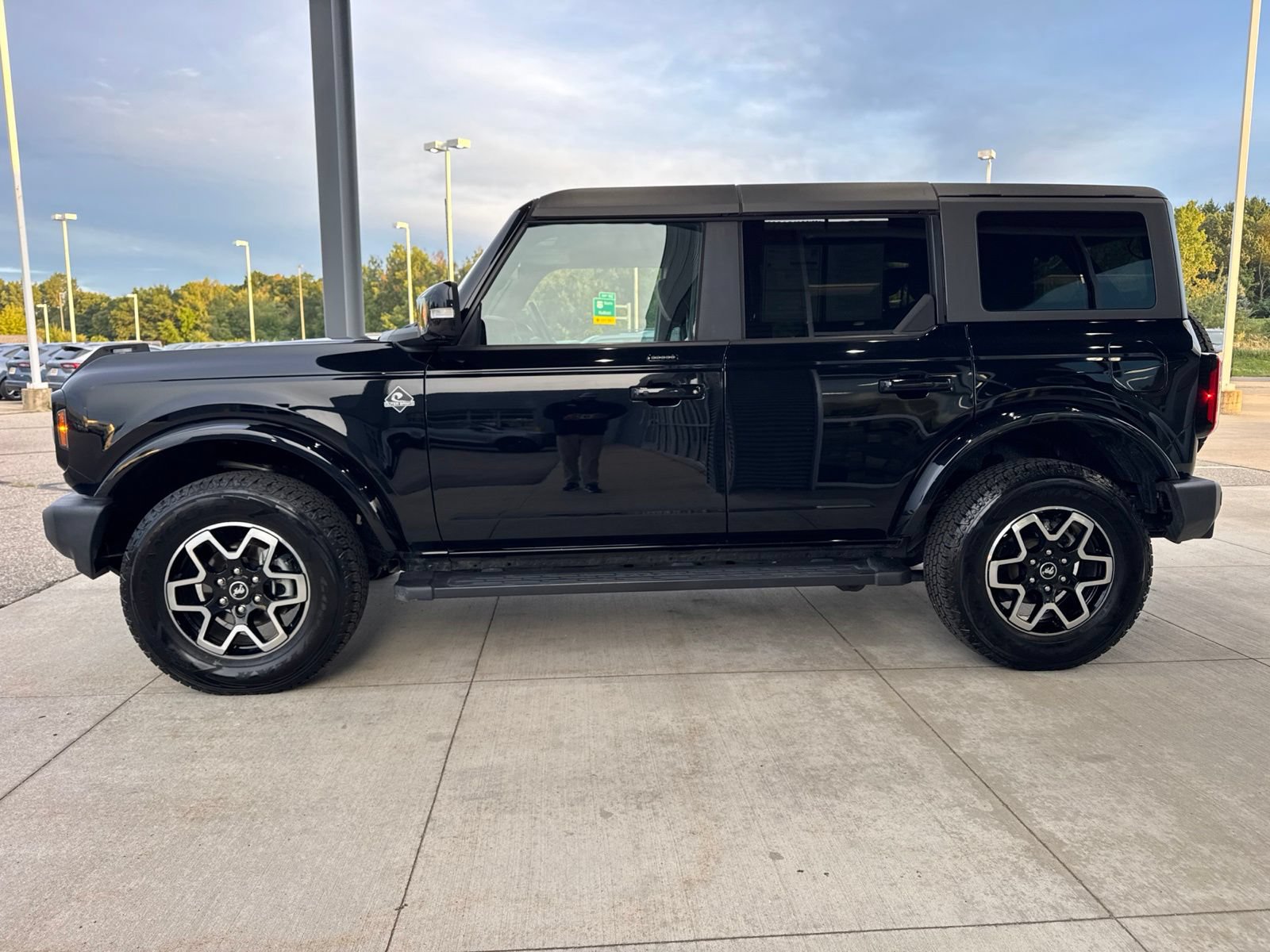 Certified 2022 Ford Bronco Outer Banks AWD/4WD image 4