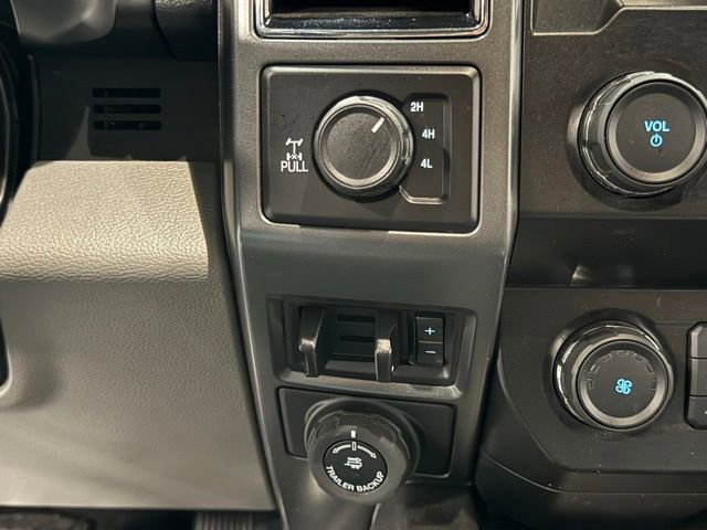 Certified 2020 Ford F250 XLT w/ XLT Premium Package AWD/4WD image 18