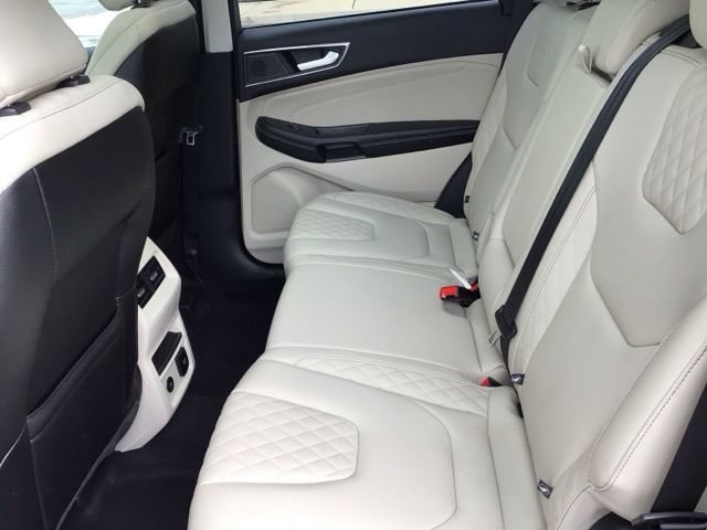 Certified 2023 Ford Edge Titanium AWD/4WD image 21