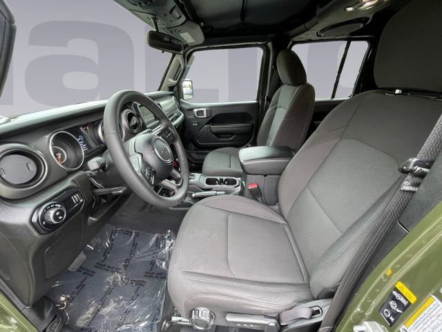 Used 2023 Jeep Gladiator Sport AWD/4WD image 10