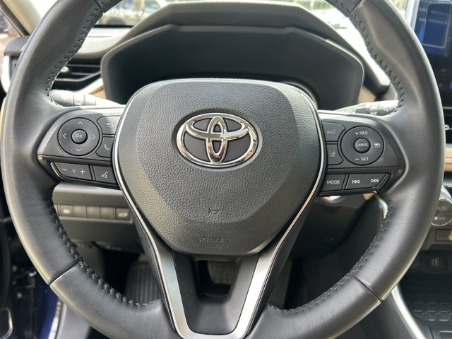 Used 2023 Toyota RAV4 XLE Premium FWD image 22
