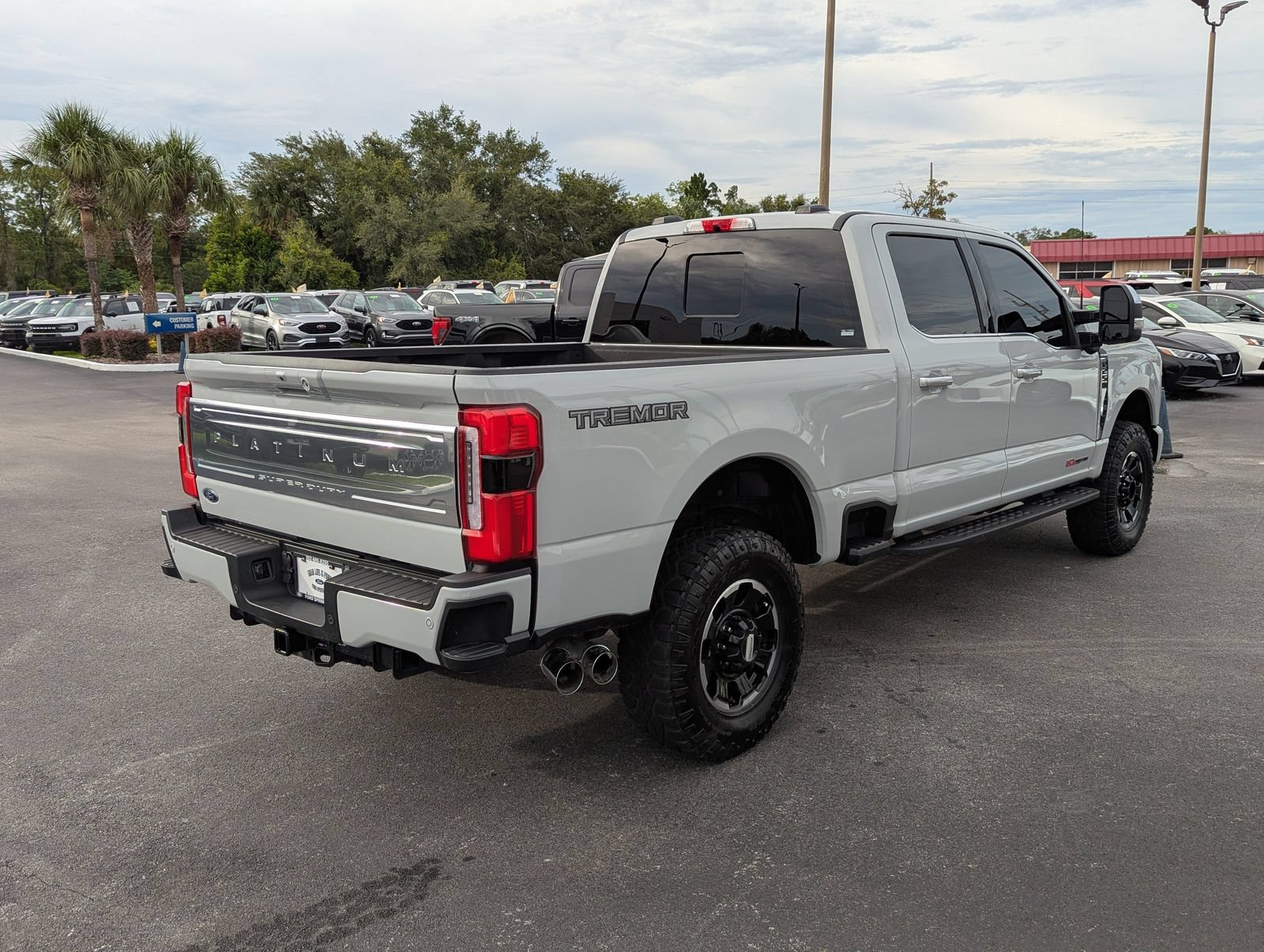 Certified 2026 Ford F250 Platinum w/ Platinum Plus Package AWD/4WD image 6