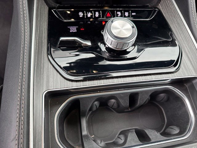Used 2024 Jeep Wagoneer Series II AWD/4WD image 32