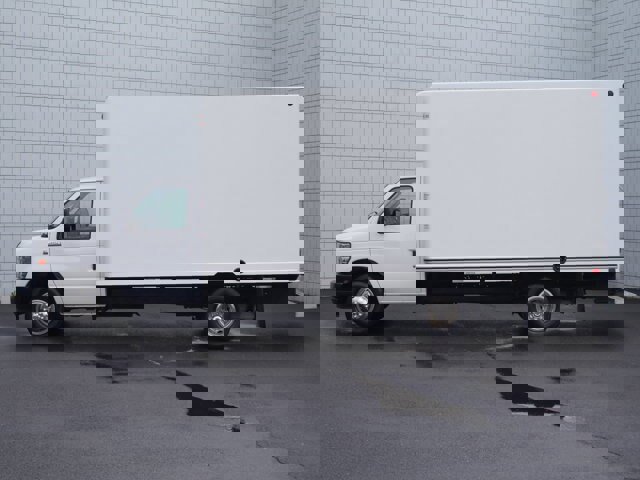 Certified 2025 Ford E-450 and Econoline 450 Super Duty w/ Power Equipment Group image 9