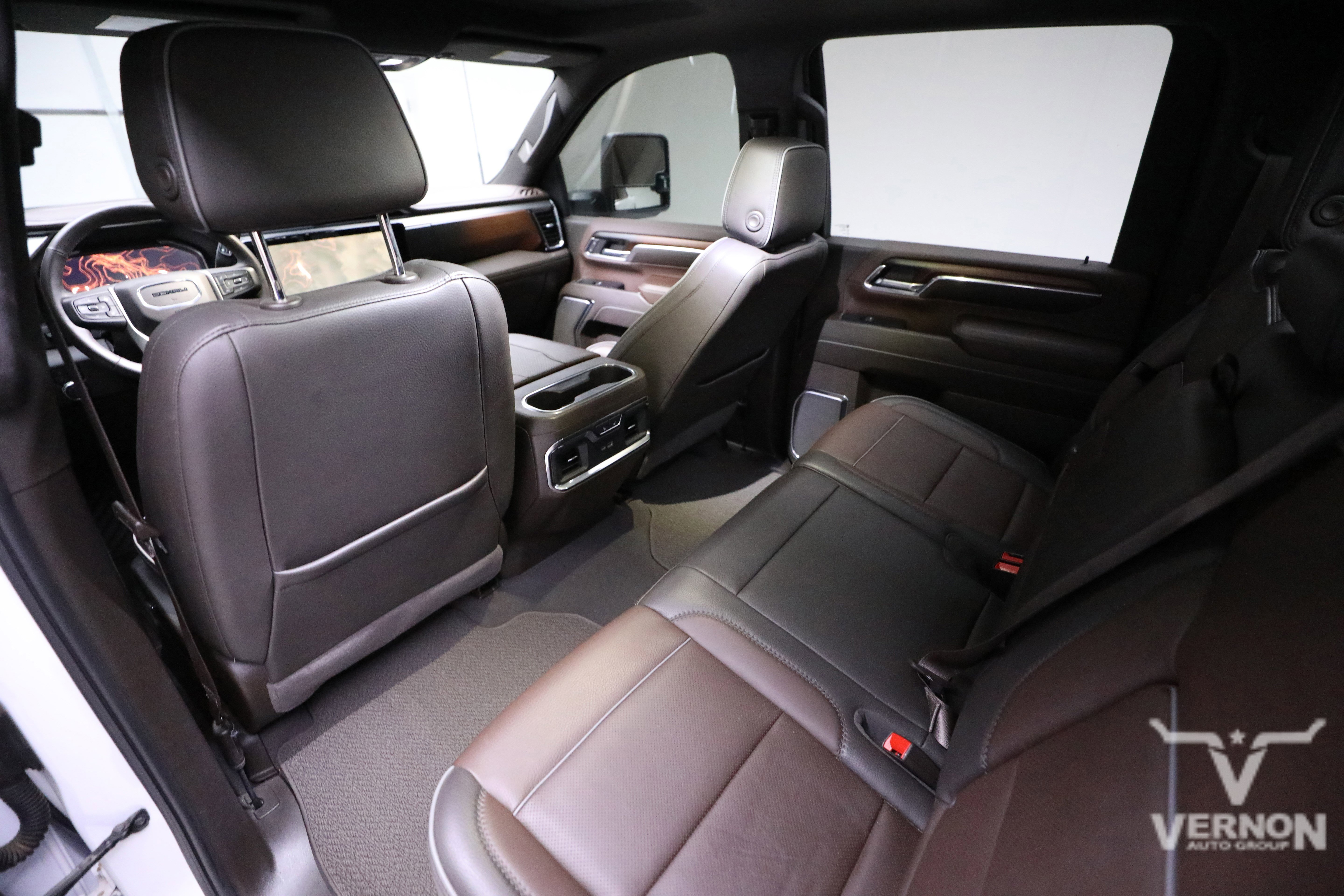 Used 2024 GMC Sierra 2500 Denali w/ Denali Reserve Package image 9