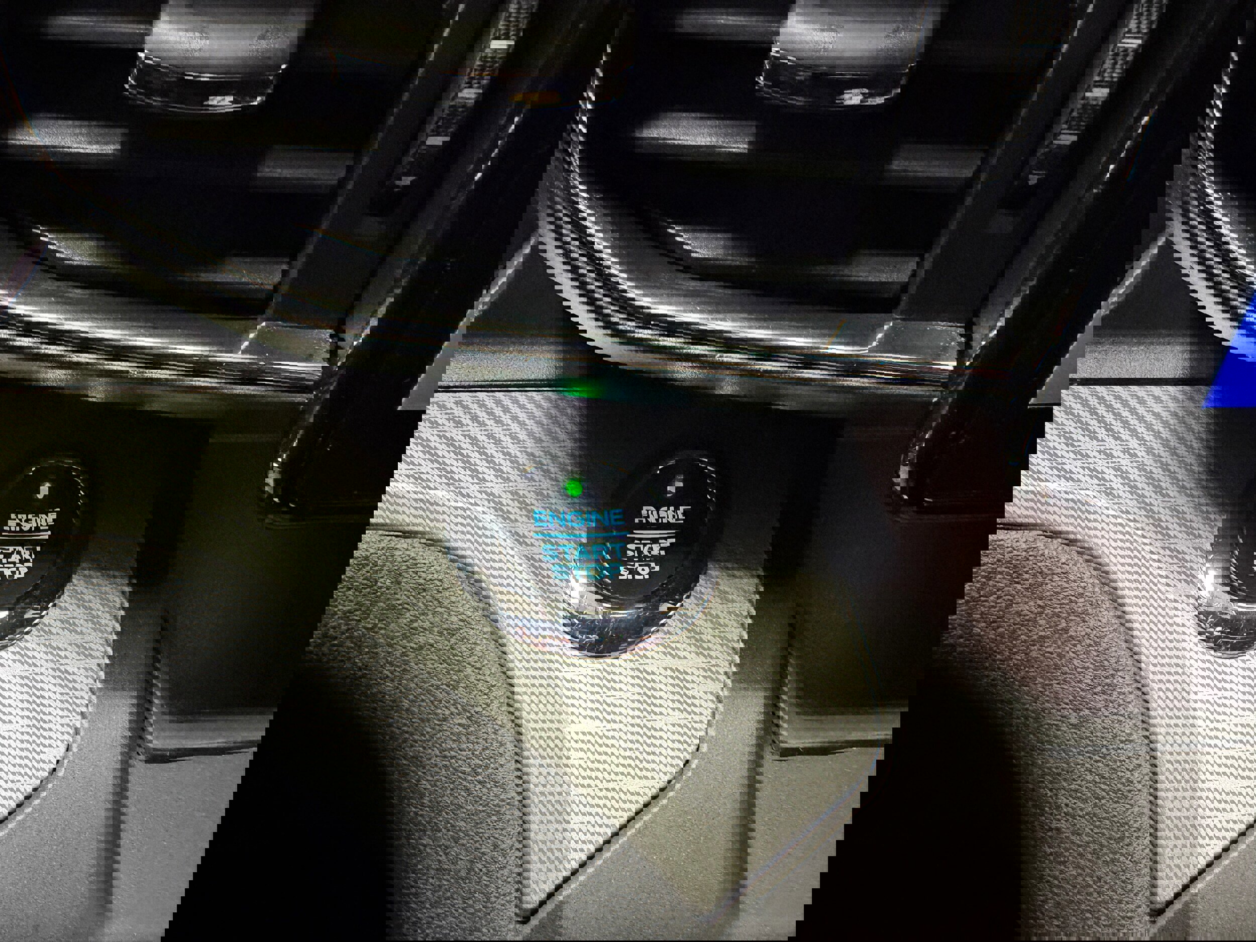 Certified 2020 Ford Explorer XLT w/ Equipment Group 202A image 23