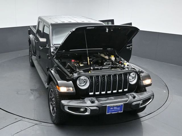 Used 2021 Jeep Gladiator Overland w/ Cold Weather Group image 25