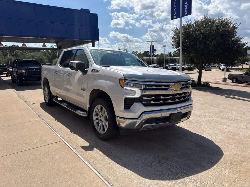 Used 2023 Chevrolet Silverado 1500 LTZ w/ Technology Package AWD/4WD image 2