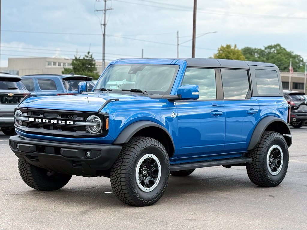 Certified 2023 Ford Bronco Outer Banks w/ Sasquatch Package AWD/4WD image 43