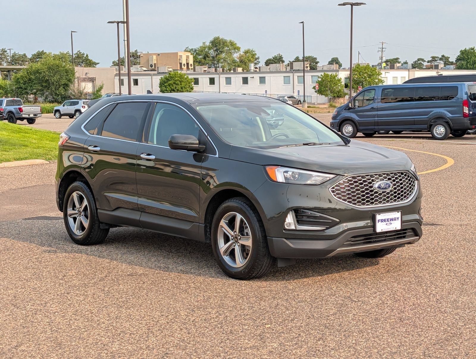 Certified 2024 Ford Edge SEL w/ Convenience Package AWD/4WD image 10
