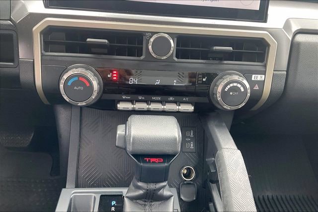 Used 2025 Toyota Tacoma TRD Off-Road AWD/4WD image 30