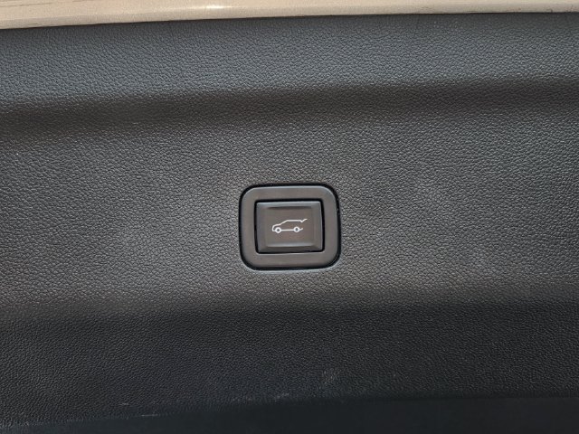 Used 2023 GMC Yukon Denali Ultimate AWD/4WD image 31