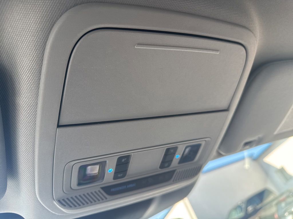 Certified 2022 Ford Explorer XLT w/ Equipment Group 202A image 25