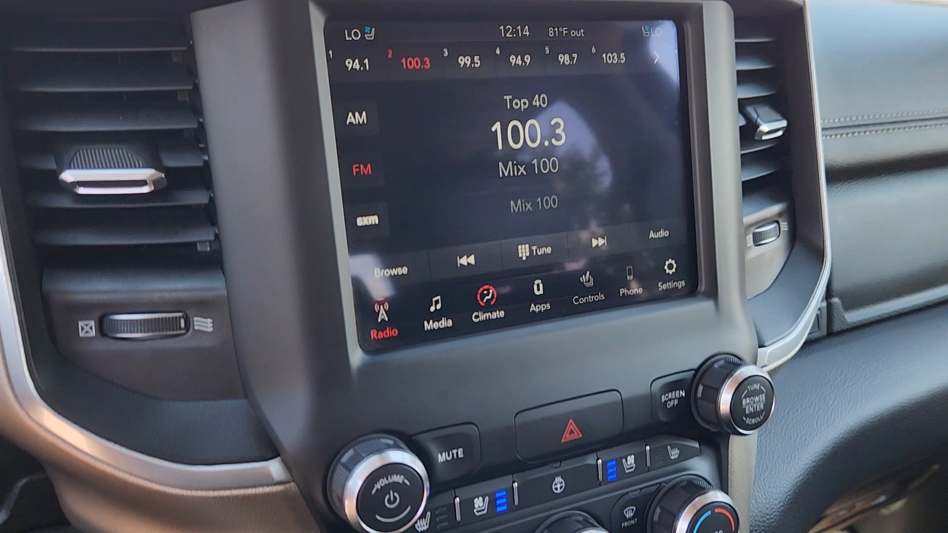 Used 2020 RAM 1500 Laramie AWD/4WD image 38