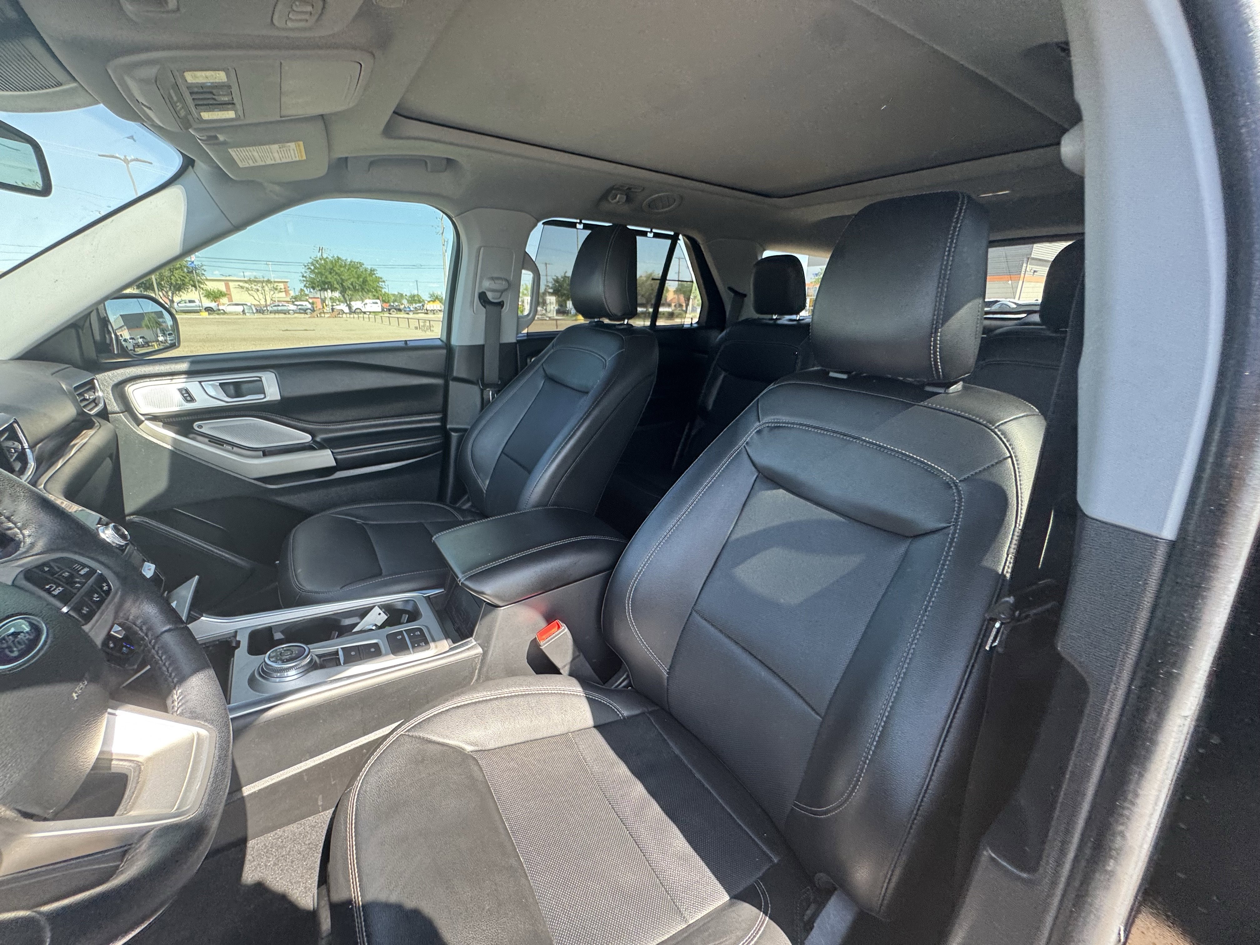 Certified 2022 Ford Explorer Limited w/ Limited Technology Package RWD image 22