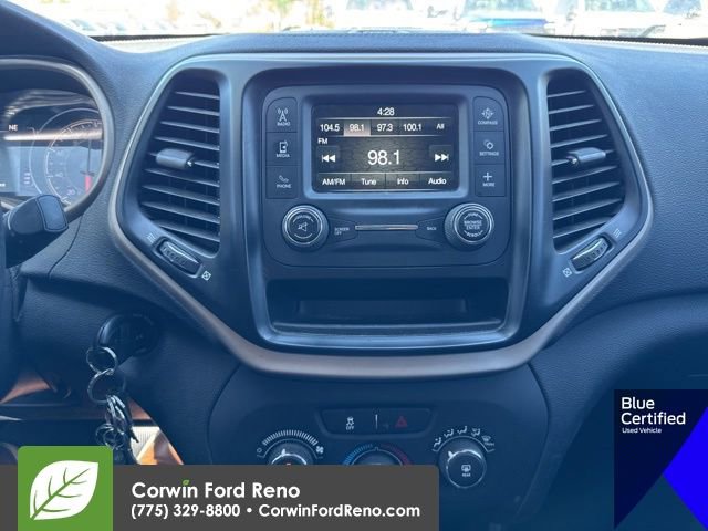 Used 2017 Jeep Cherokee Sport FWD image 18