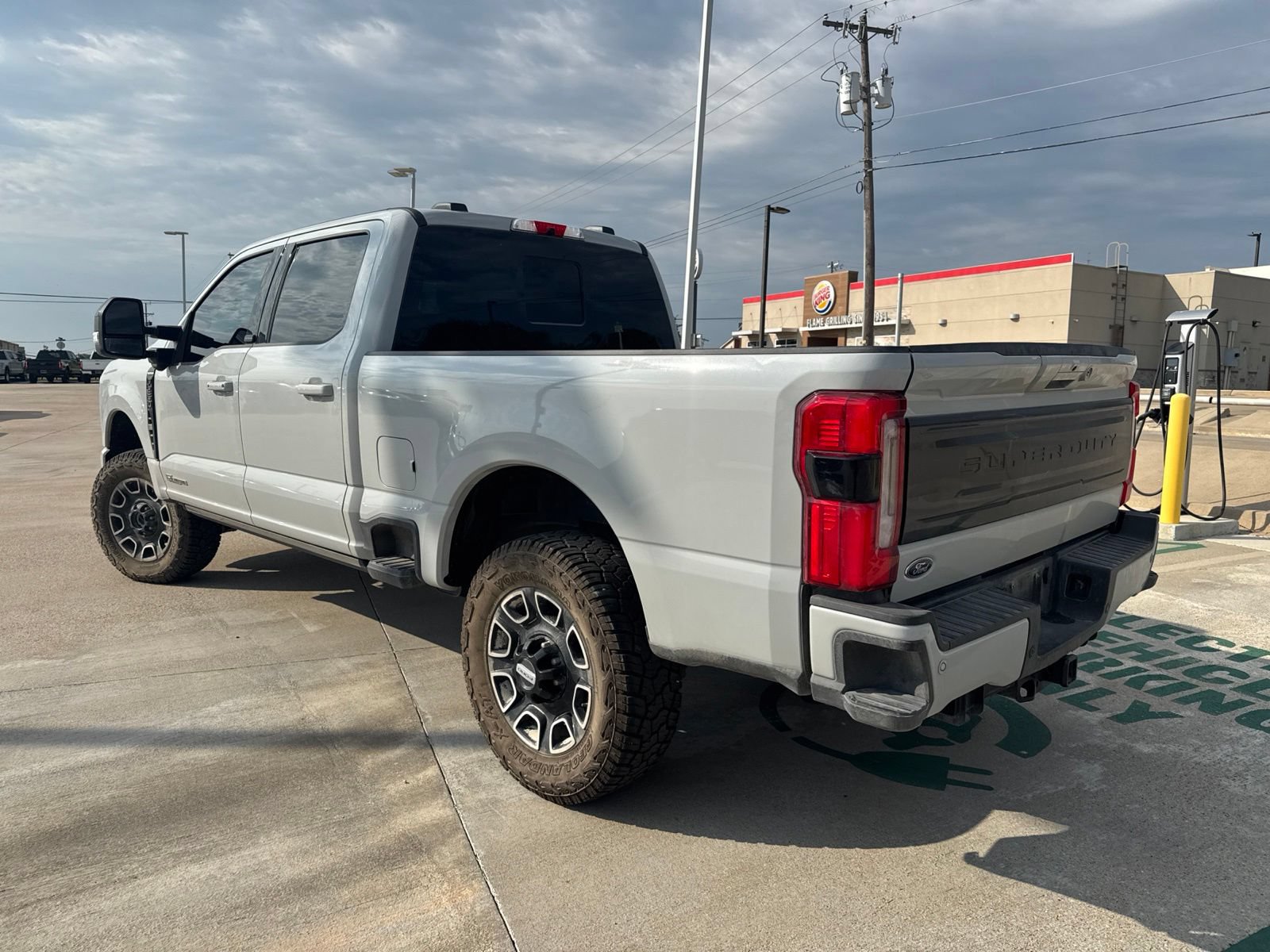 Certified 2025 Ford F250 Platinum w/ FX4 Off-Road Package AWD/4WD image 6