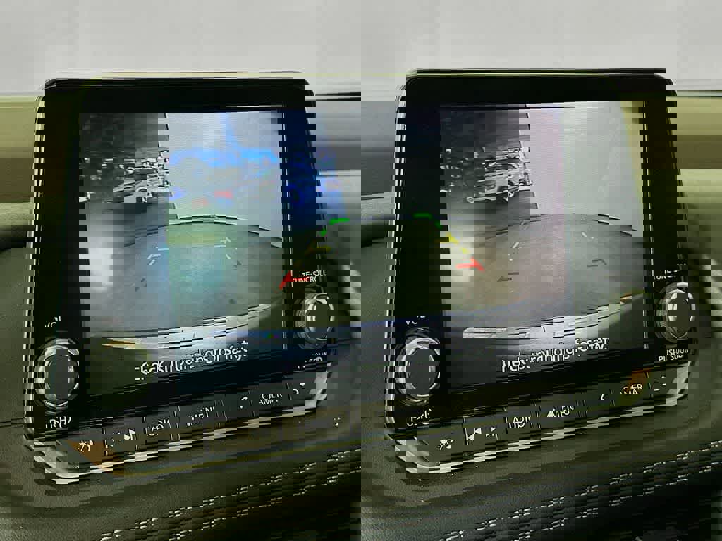 Used 2023 Nissan Rogue SV image 27