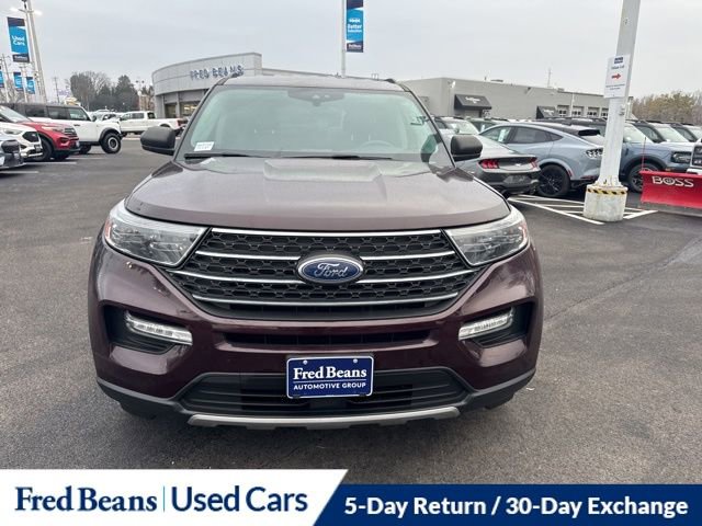 Certified 2022 Ford Explorer XLT w/ Equipment Group 202A AWD/4WD image 2