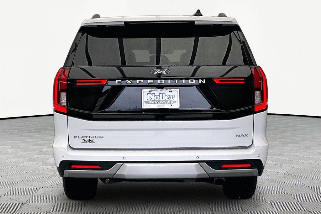 Certified 2025 Ford Expedition Max Platinum AWD/4WD image 4