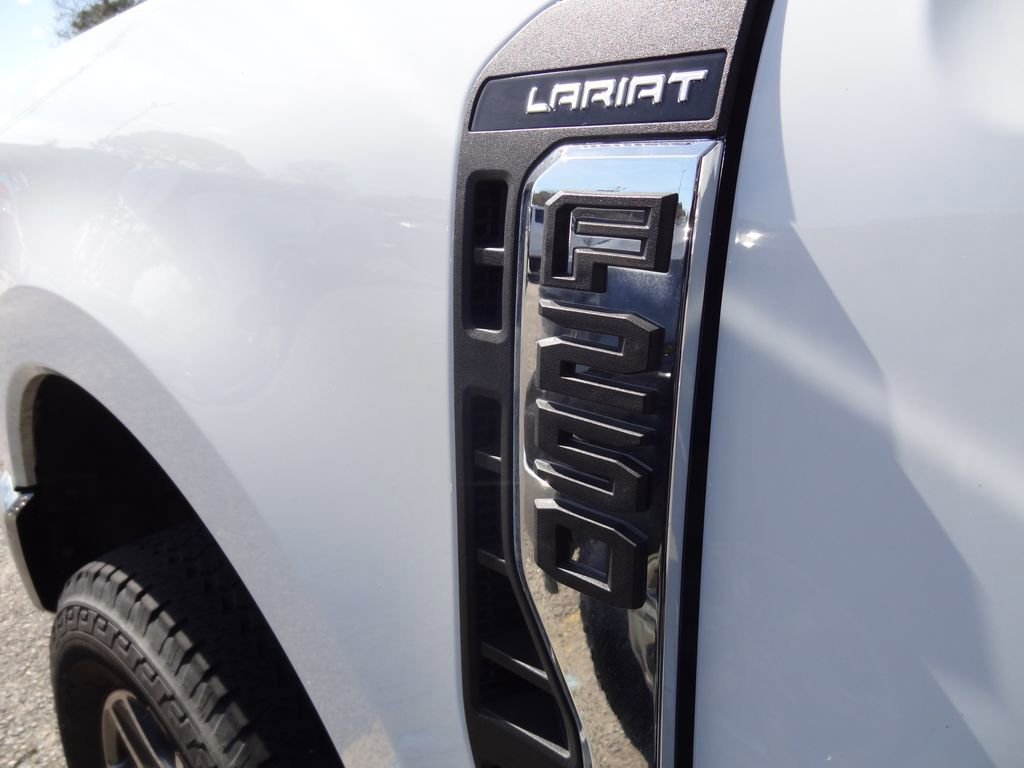 Certified 2023 Ford F250 Lariat w/ FX4 Off-Road Package image 7