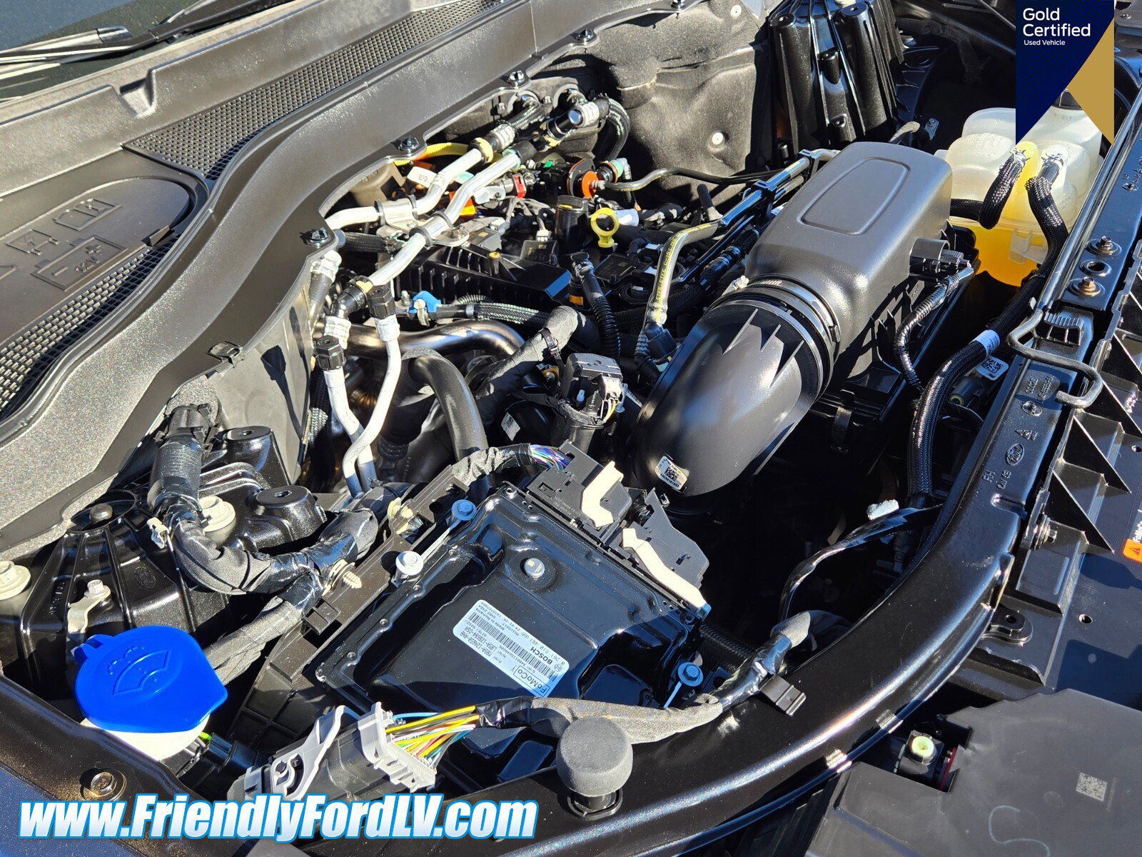 Certified 2024 Ford Explorer XLT RWD image 16