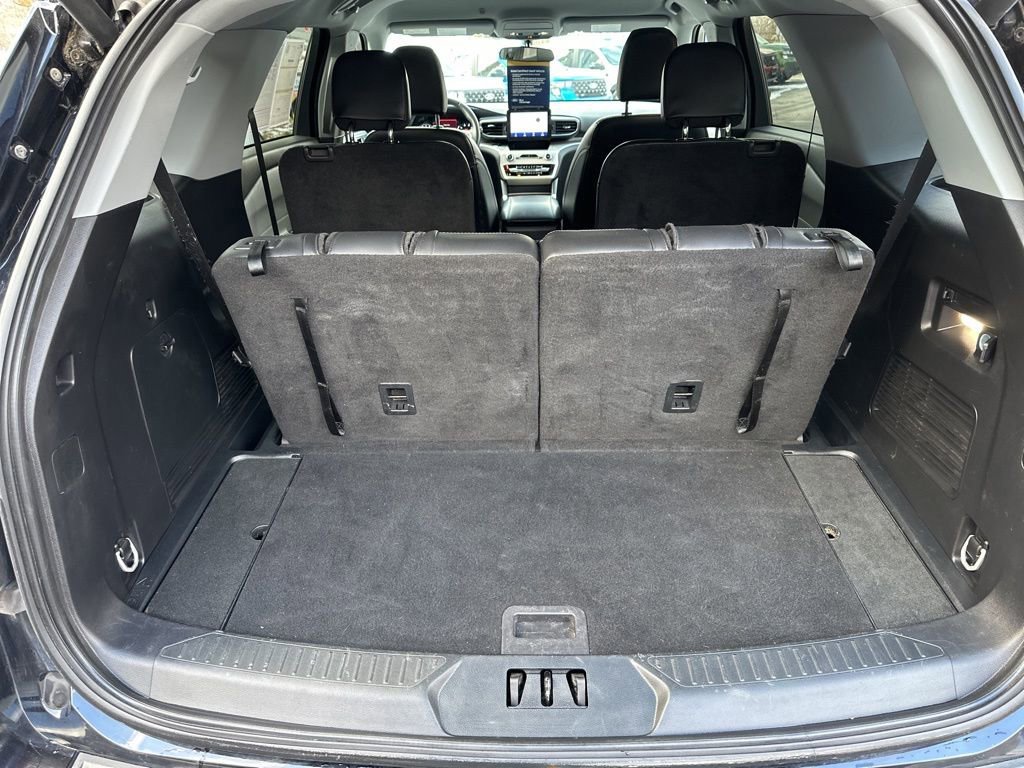 Certified 2023 Ford Explorer XLT w/ Equipment Group 202A image 24