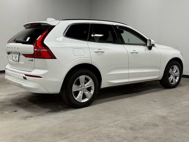 Used 2022 Volvo XC60 B5 Momentum AWD/4WD image 12