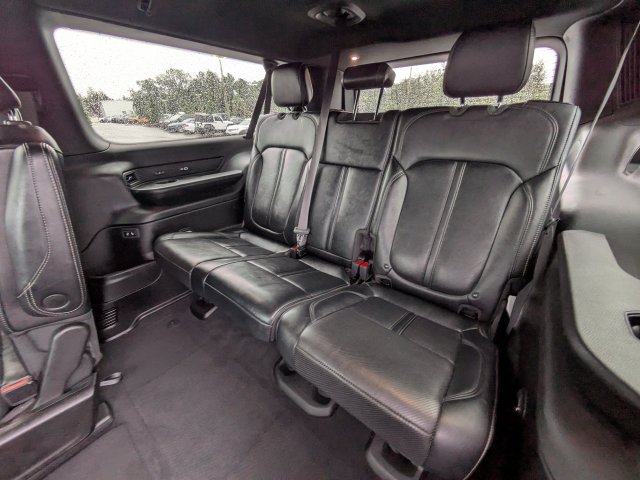 Used 2024 Jeep Wagoneer L Series II AWD/4WD image 15