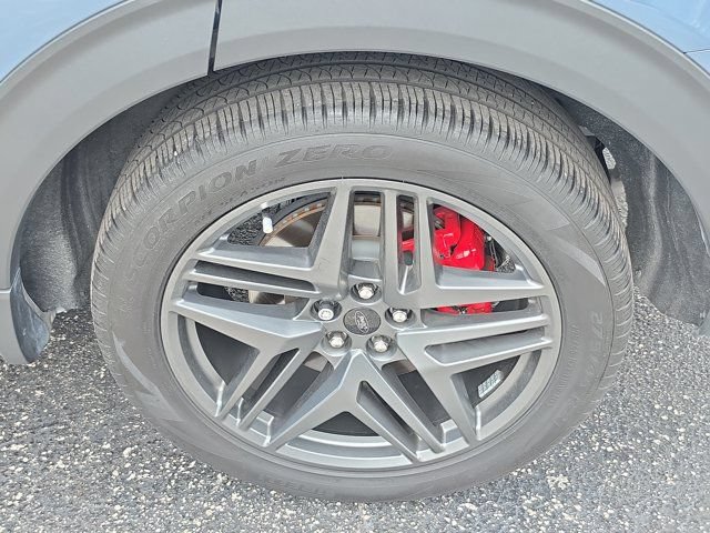 Certified 2025 Ford Explorer ST-Line w/ Premium Package RWD image 8