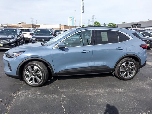 Certified 2025 Ford Escape Platinum w/ Class II Trailer Tow Package AWD/4WD image 6