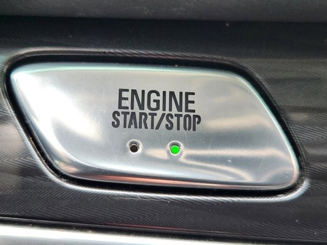 Used 2019 Buick Enclave Essence image 18