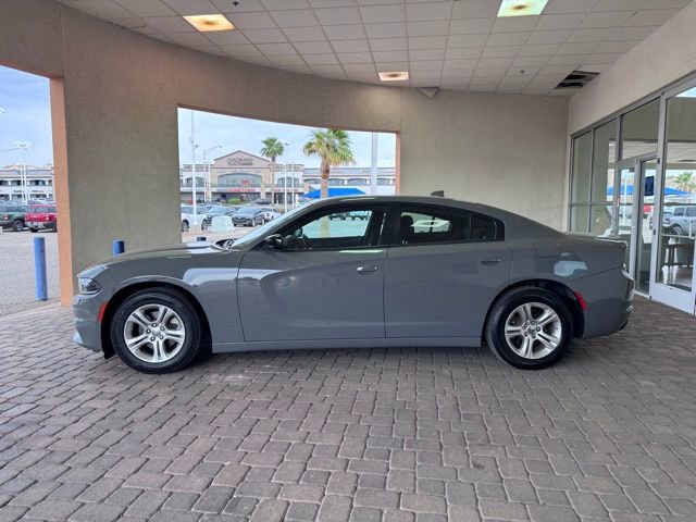Used 2023 Dodge Charger SXT image 2