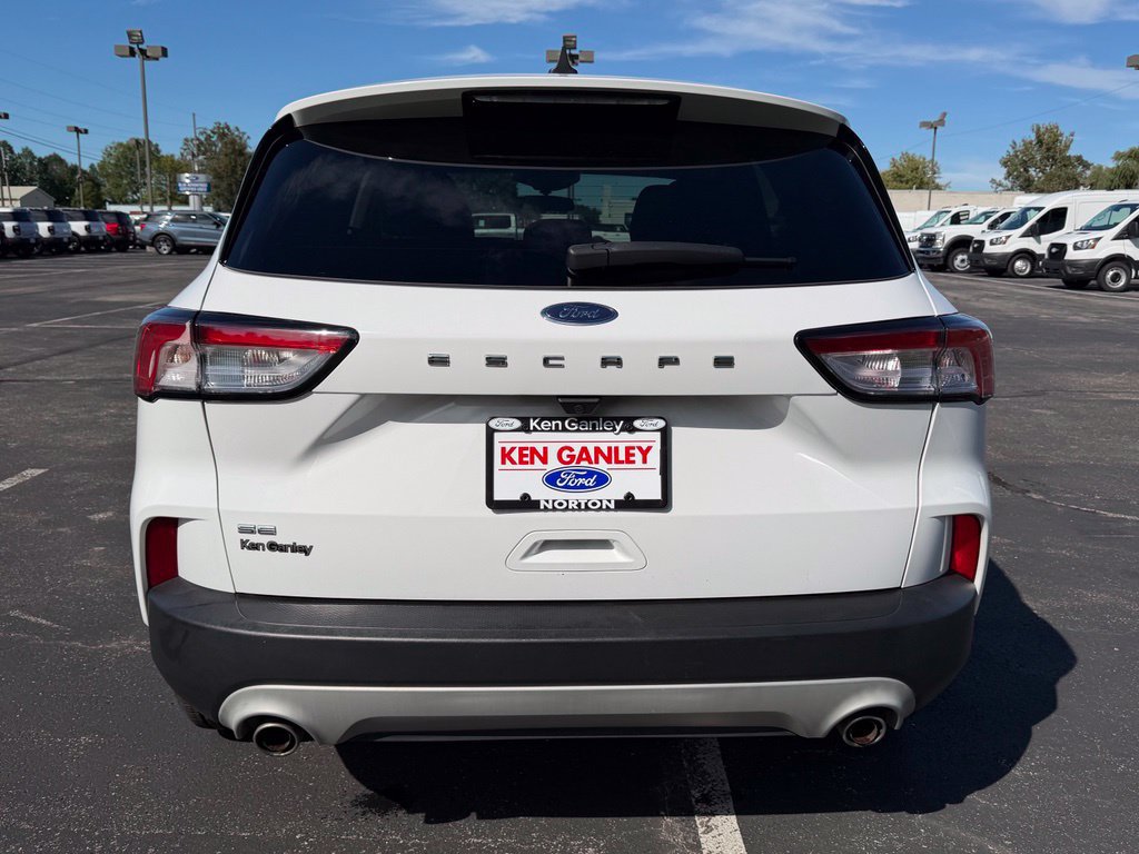 Certified 2021 Ford Escape SE FWD image 11