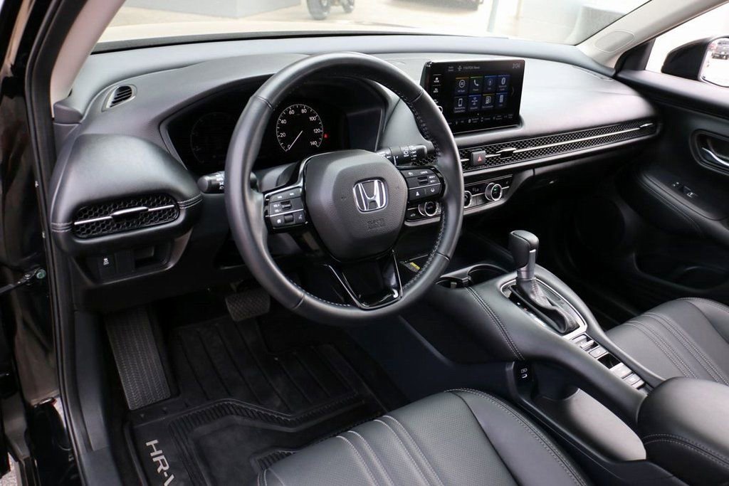 Used 2025 Honda HR-V EX-L image 16