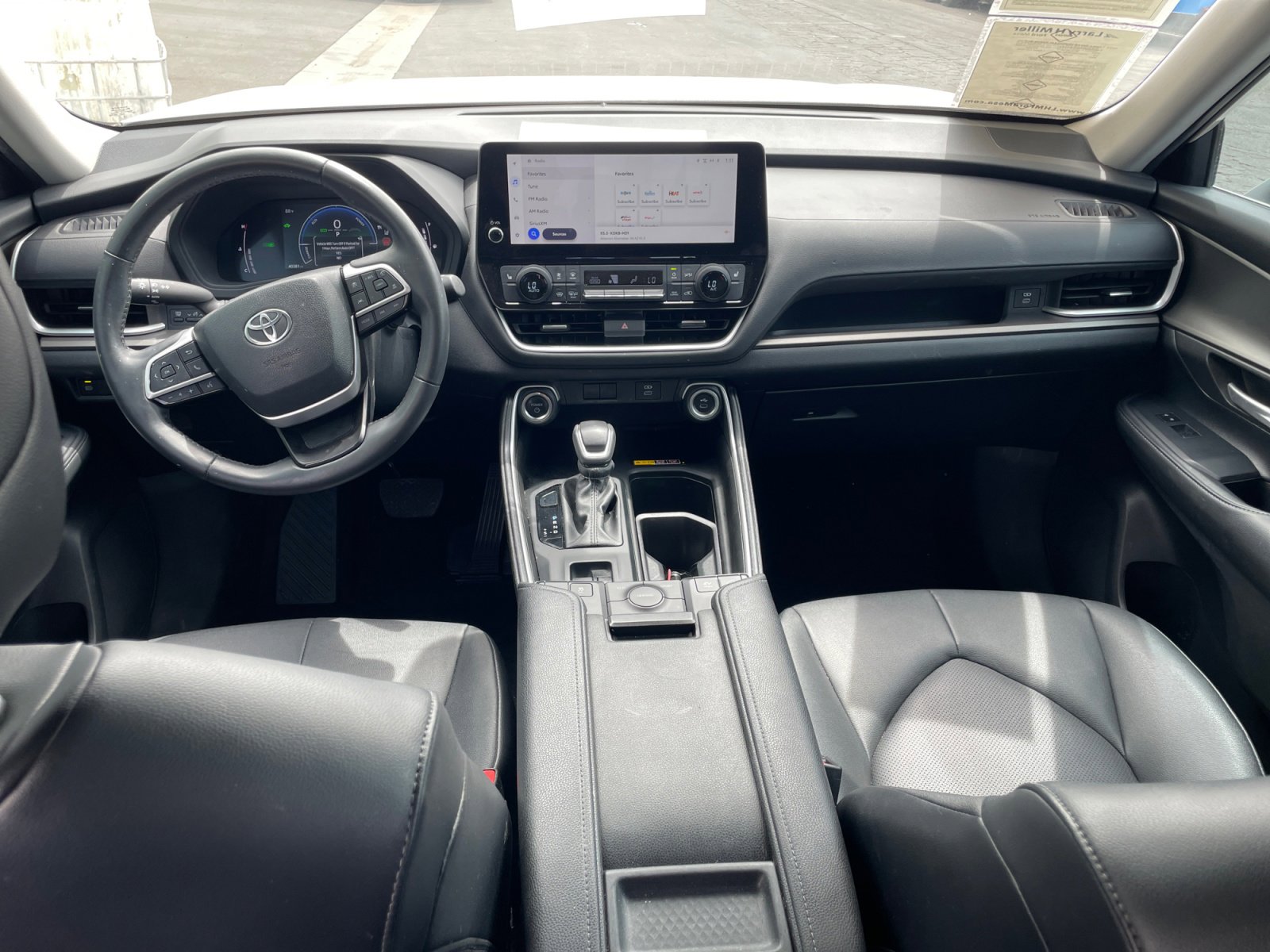 Used 2024 Toyota Grand Highlander AWD Hybrid image 11