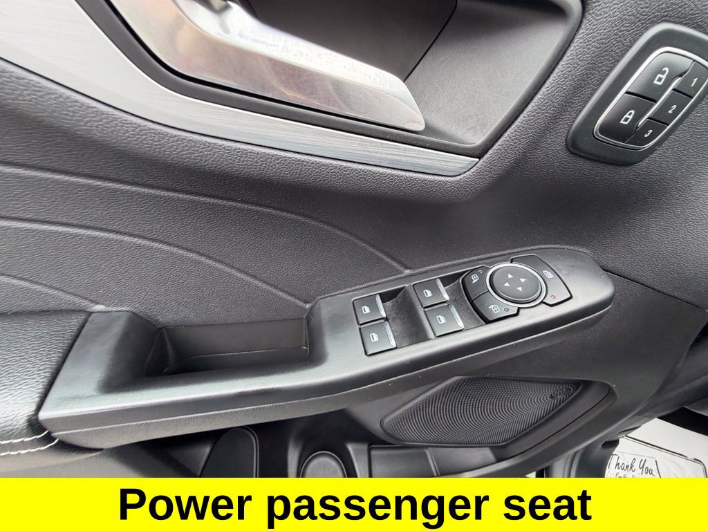 Certified 2025 Ford Escape Platinum AWD/4WD image 15