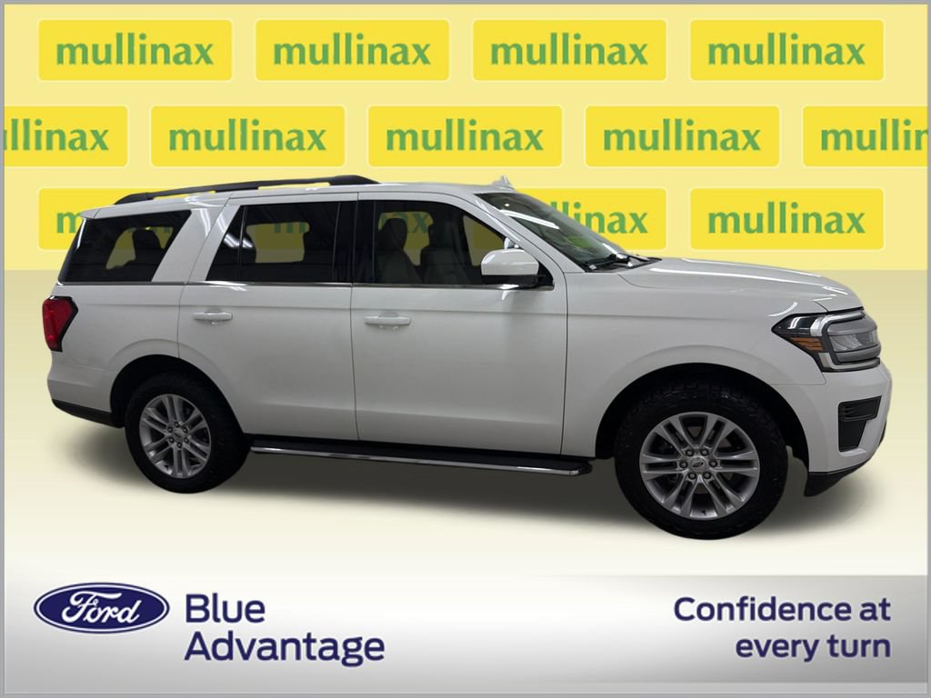 Certified 2022 Ford Expedition XLT AWD/4WD image 2