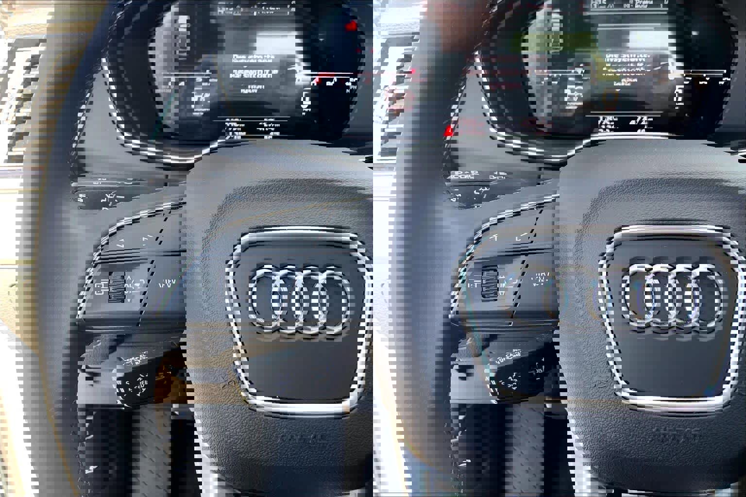 Used 2024 Audi Q5 2.0T Premium w/ Summer of Audi Package image 23