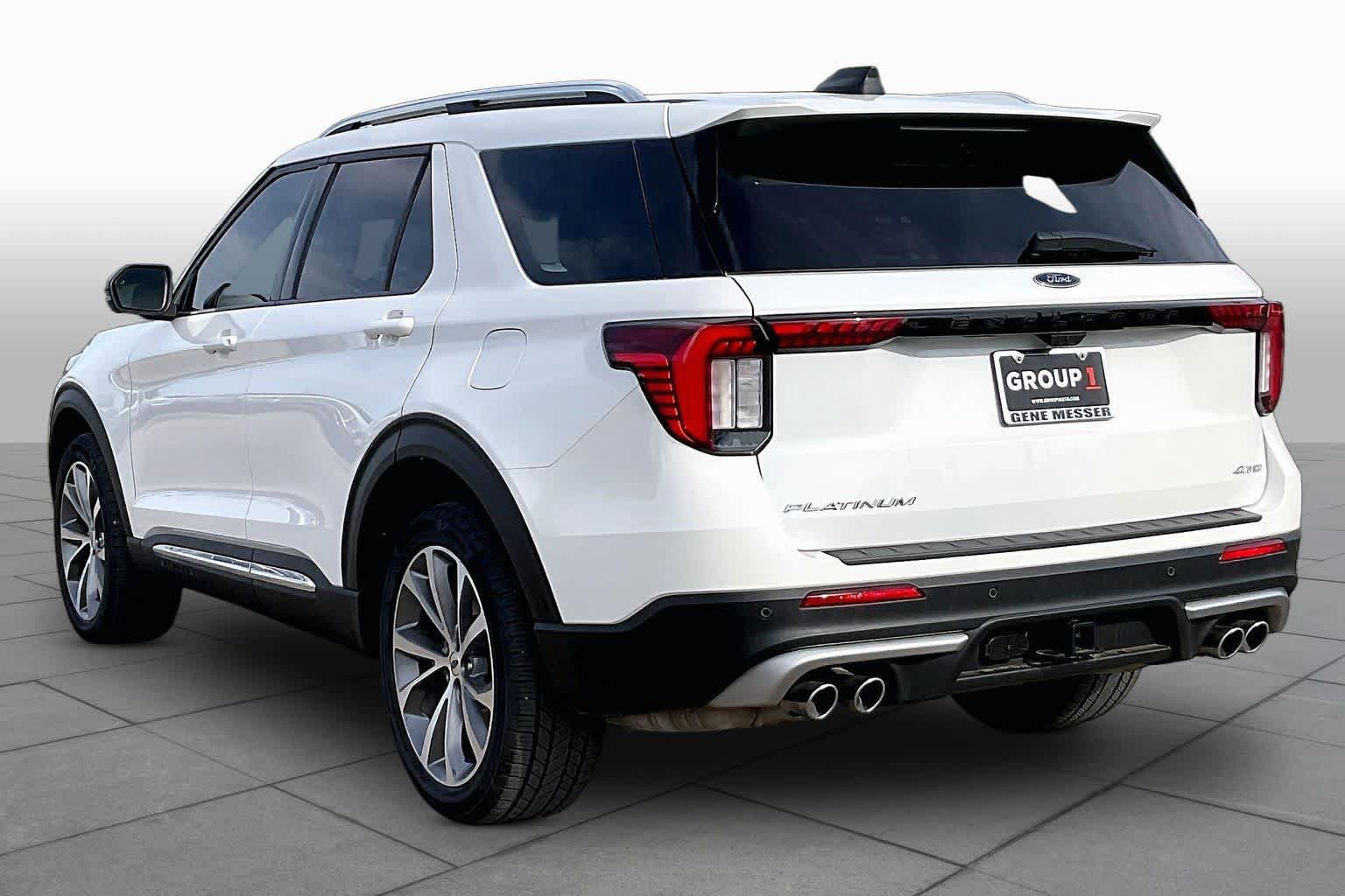 Certified 2025 Ford Explorer Platinum w/ Ultimate Package AWD/4WD image 12