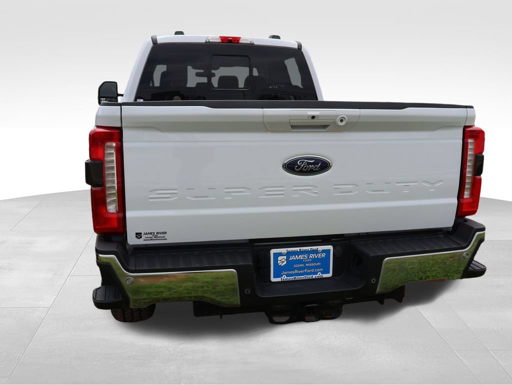 Certified 2024 Ford F250 Lariat w/ FX4 Off-Road Package AWD/4WD image 23