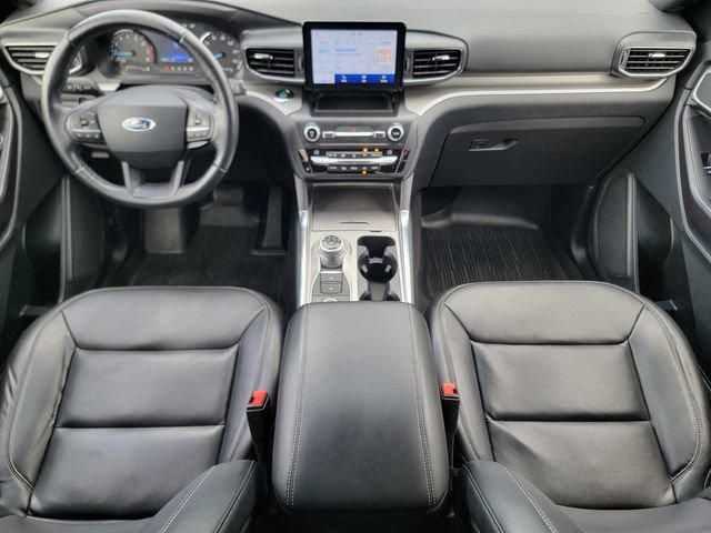 Certified 2020 Ford Explorer XLT w/ Equipment Group 202A AWD/4WD image 27