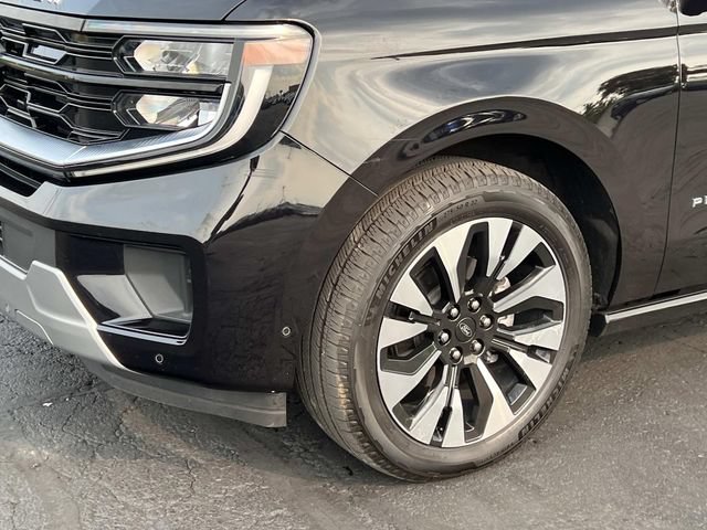 Certified 2025 Ford Expedition Max Platinum w/ Driver's Package AWD/4WD image 9