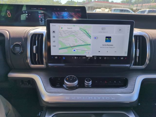 Certified 2025 Ford Expedition Platinum w/ Driver's Package AWD/4WD image 21