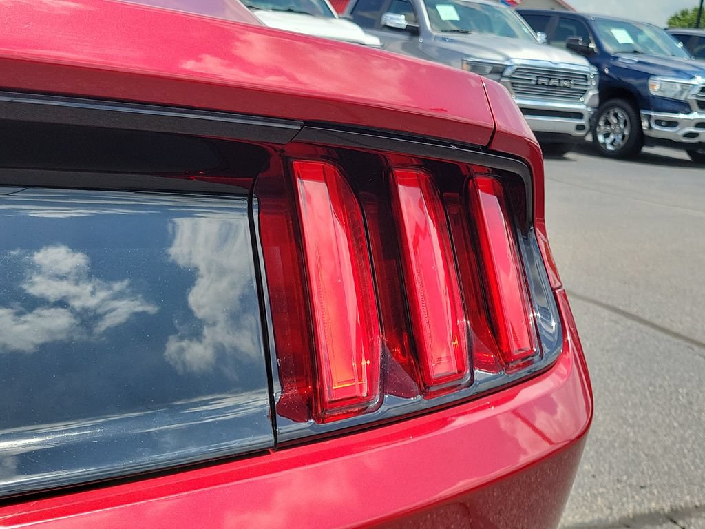 Certified 2017 Ford Mustang Coupe RWD image 11