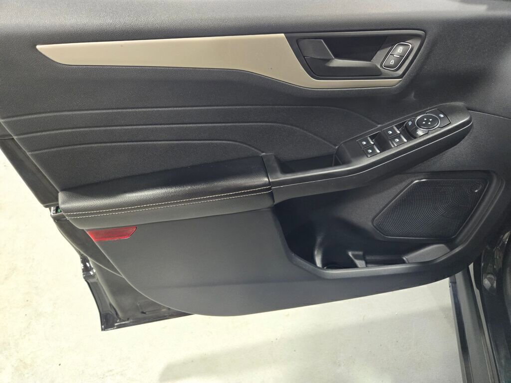 Certified 2022 Ford Escape SE w/ Convenience Package image 23