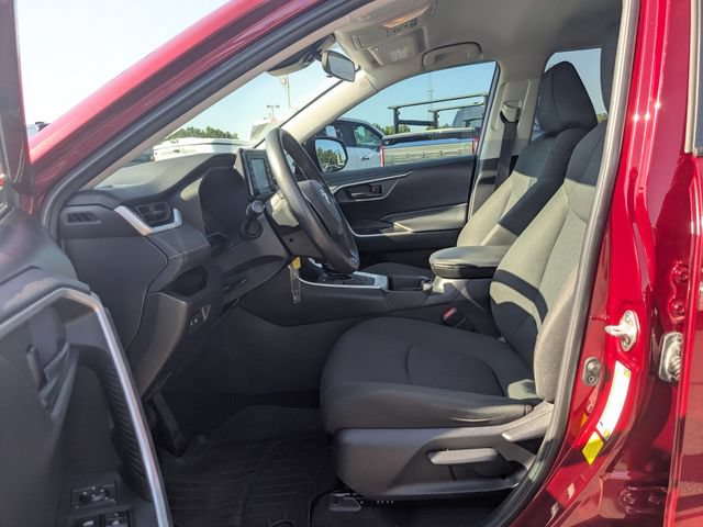 Used 2021 Toyota RAV4 LE FWD image 19