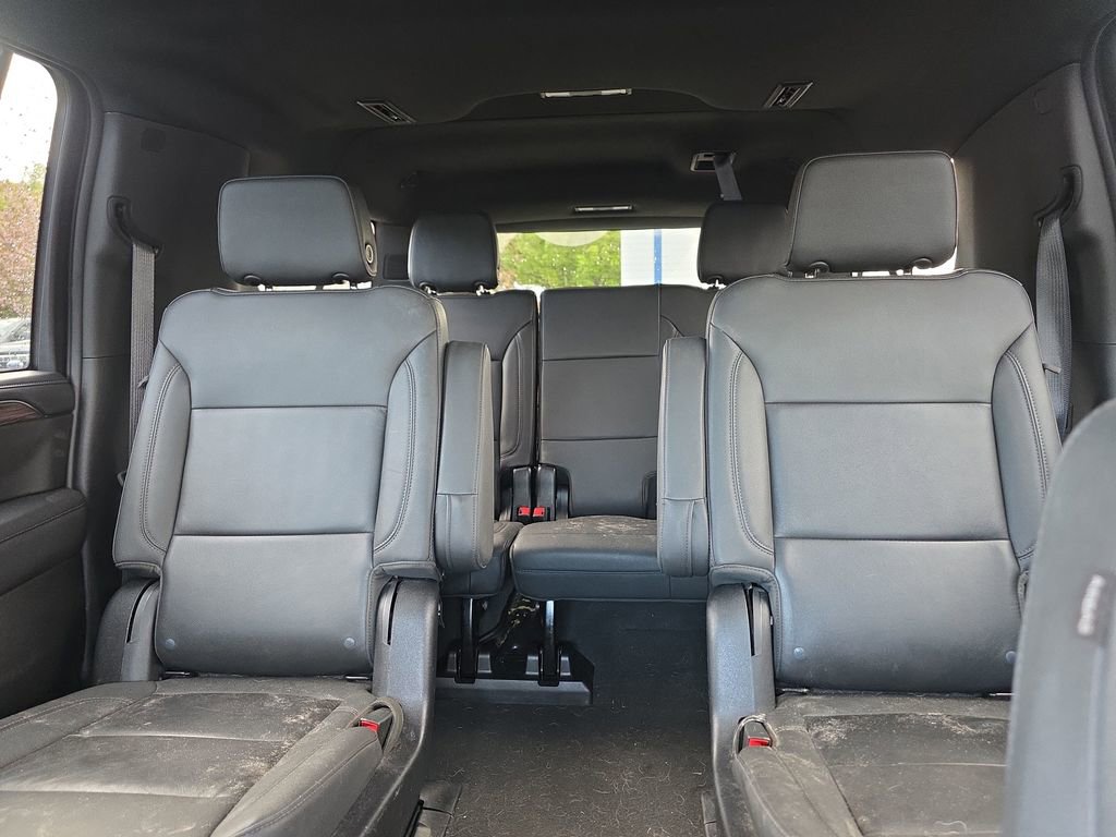 Used 2023 Chevrolet Suburban Z71 w/ Luxury Package AWD/4WD image 40