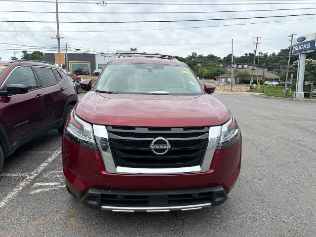 Used 2023 Nissan Pathfinder SL w/ SL Premium Package AWD/4WD image 2